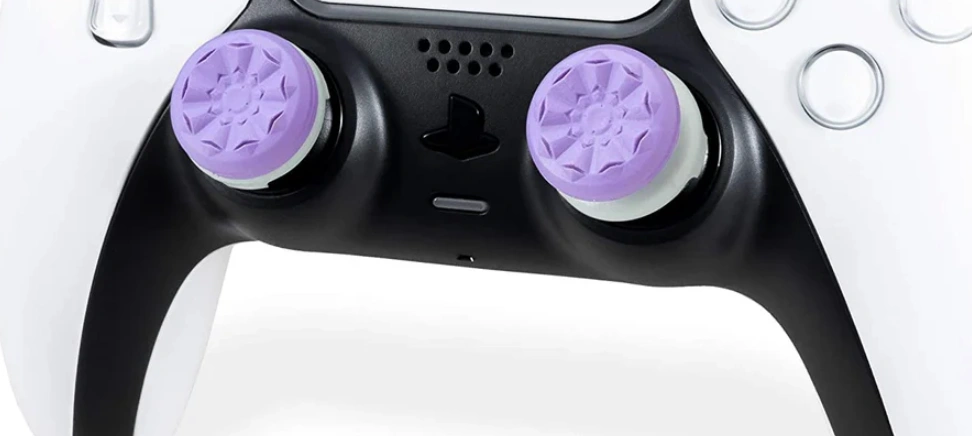 Close up of an analog stick showing live precision and drift tracking
